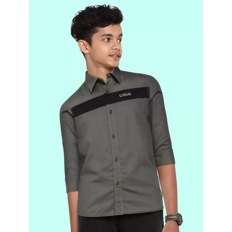 UTH by Roadster Boys Regular Fit Printed Casual Shirt